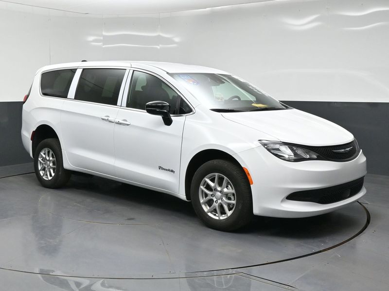 New 2027 Chrysler Pacifica