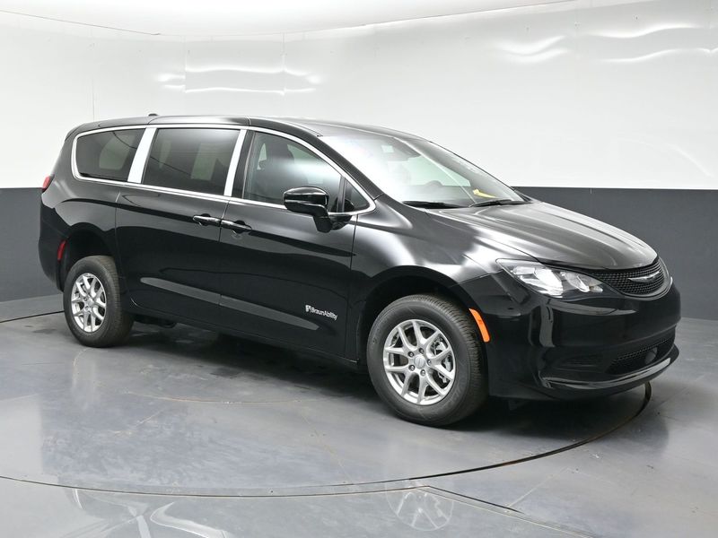 New 2027 Chrysler Pacifica